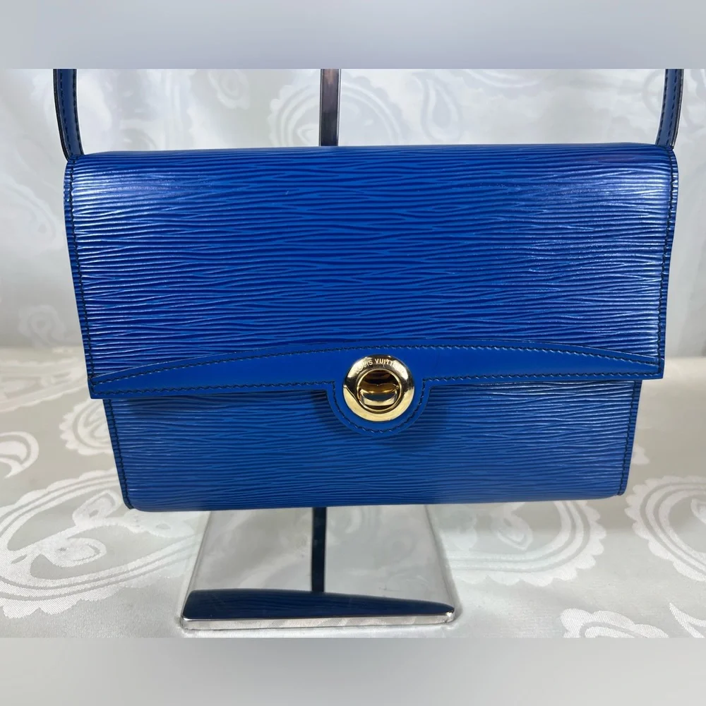 7009: Louis Vuitton Pochette Arche Epi Toledo Blue Shoulder Bag
